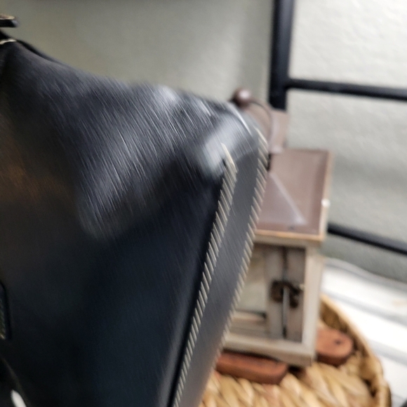 Dooney Bourke Black Genuine Pebbled Leather Shoulder Bag - Picture 8 of 16